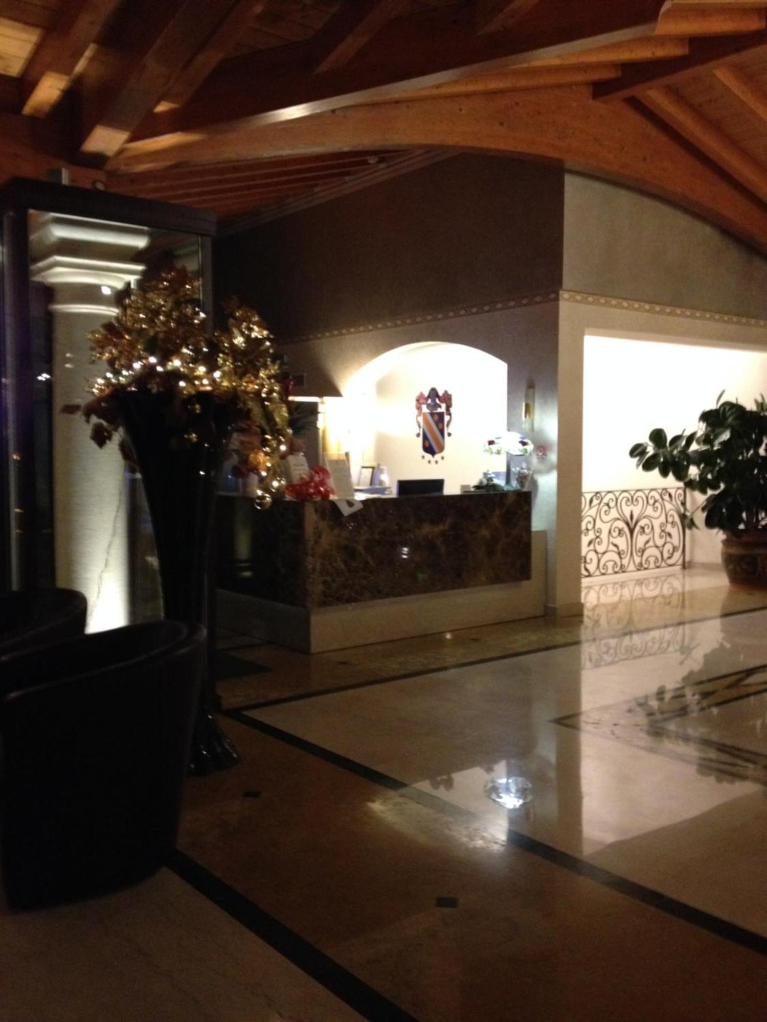 Отель Ristorante Della Stazione Тегна Экстерьер фото