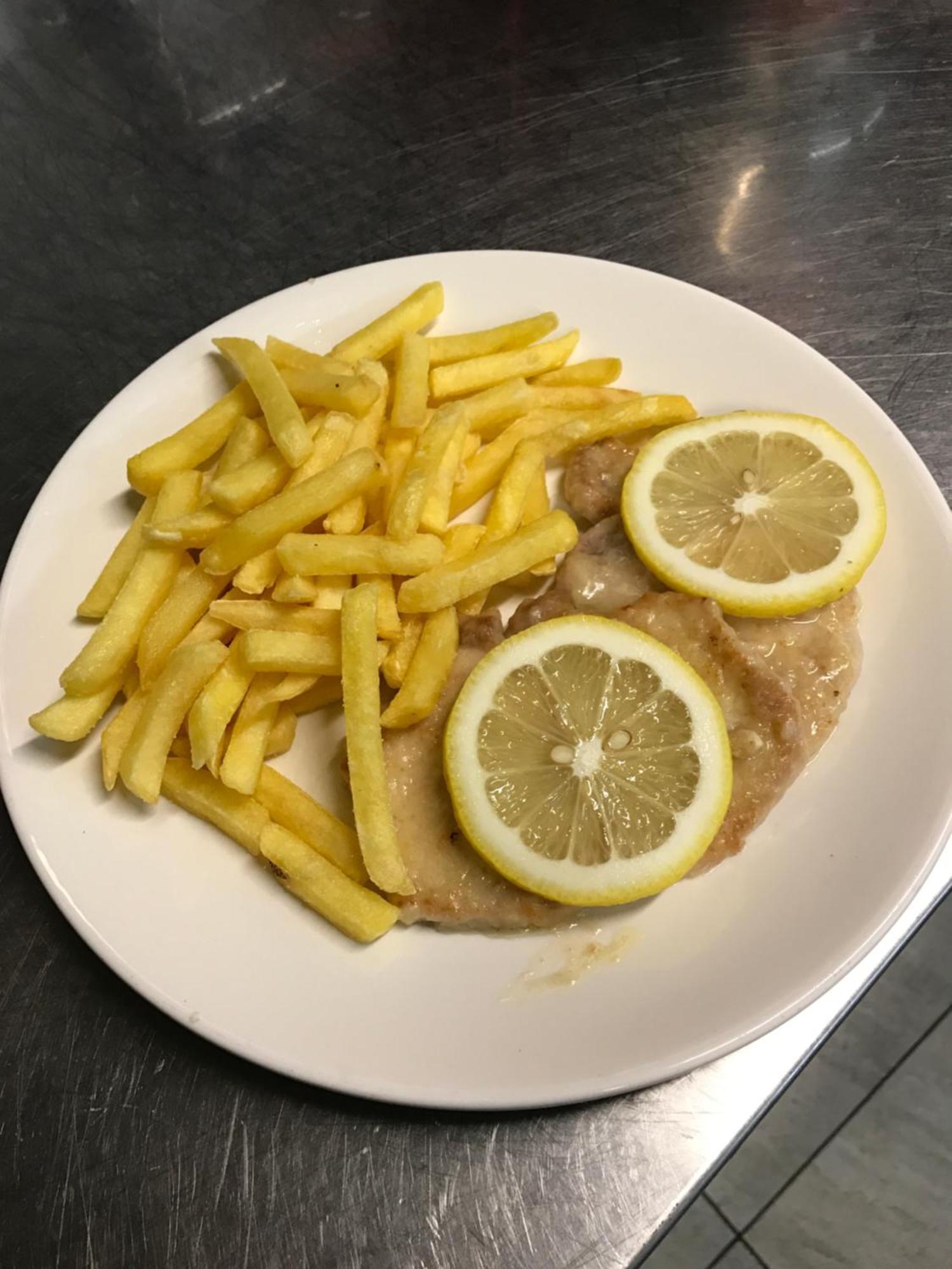 Отель Ristorante Della Stazione Тегна Экстерьер фото